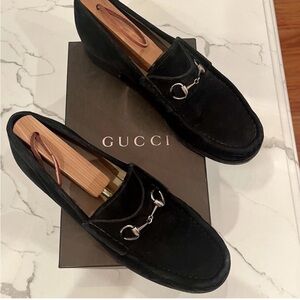 GUCCI Women's Authentic 8.5 B Black Suede Silver Horse-bit Loafers